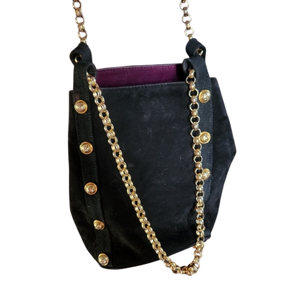 Gorgeous Ferragamo bag - Picture 4 of 16